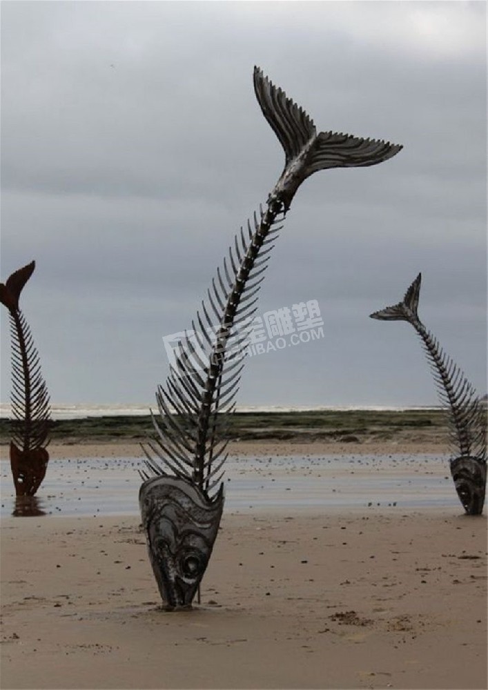 海邊創(chuàng)意魚(yú)骨不銹鋼雕塑定制